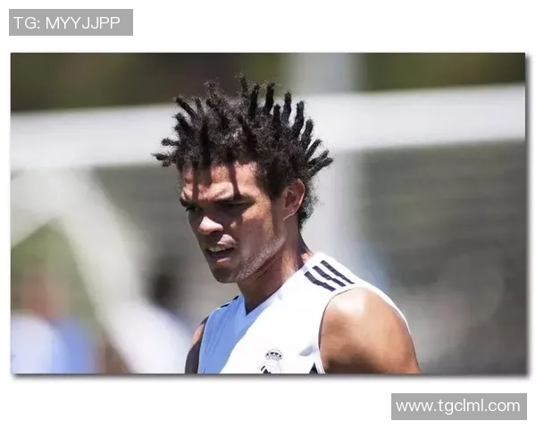 足球明星们的骚气发型大盘点谁的造型最具魅力与个性